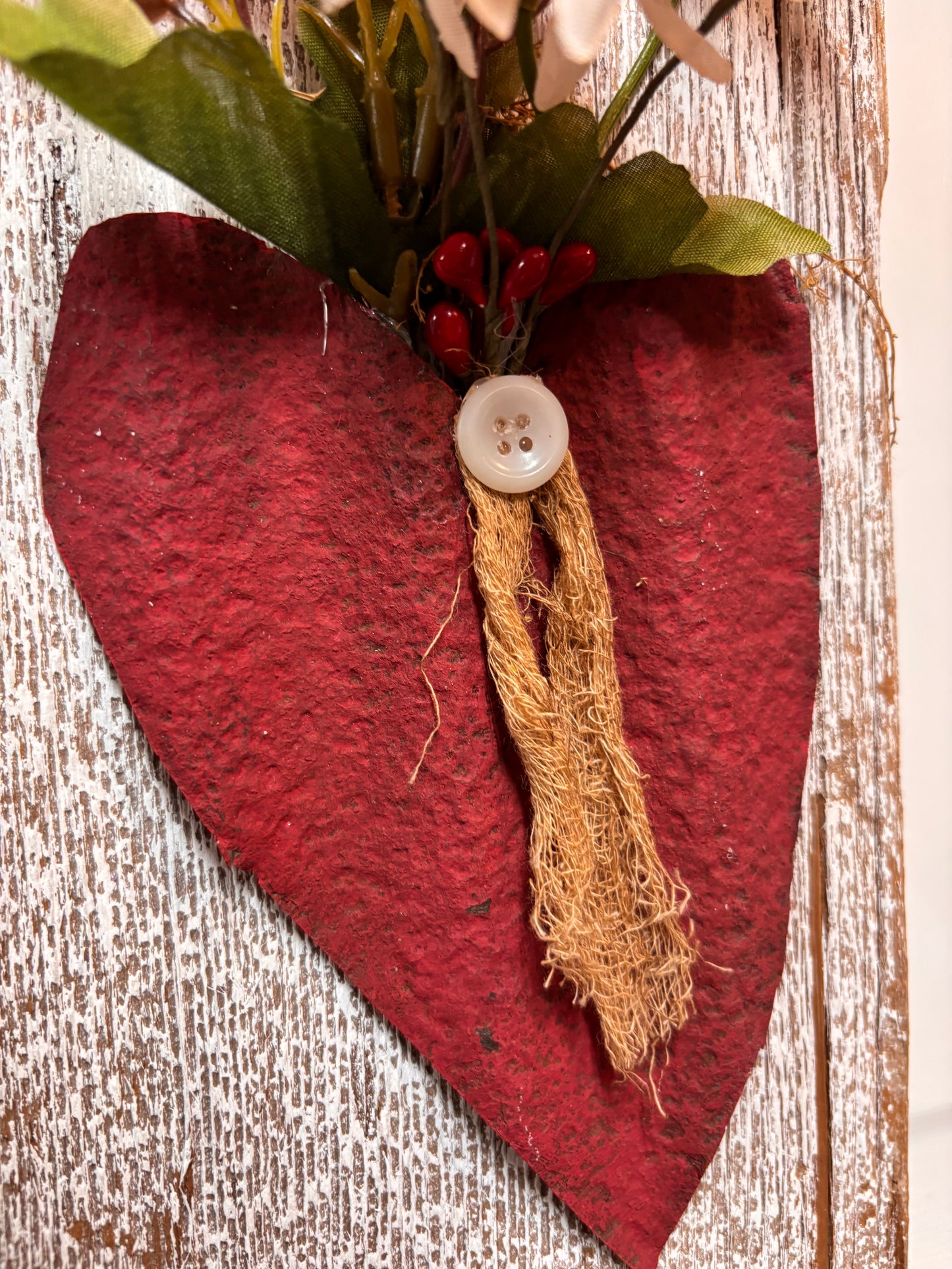 Metal Red Heart Hanger