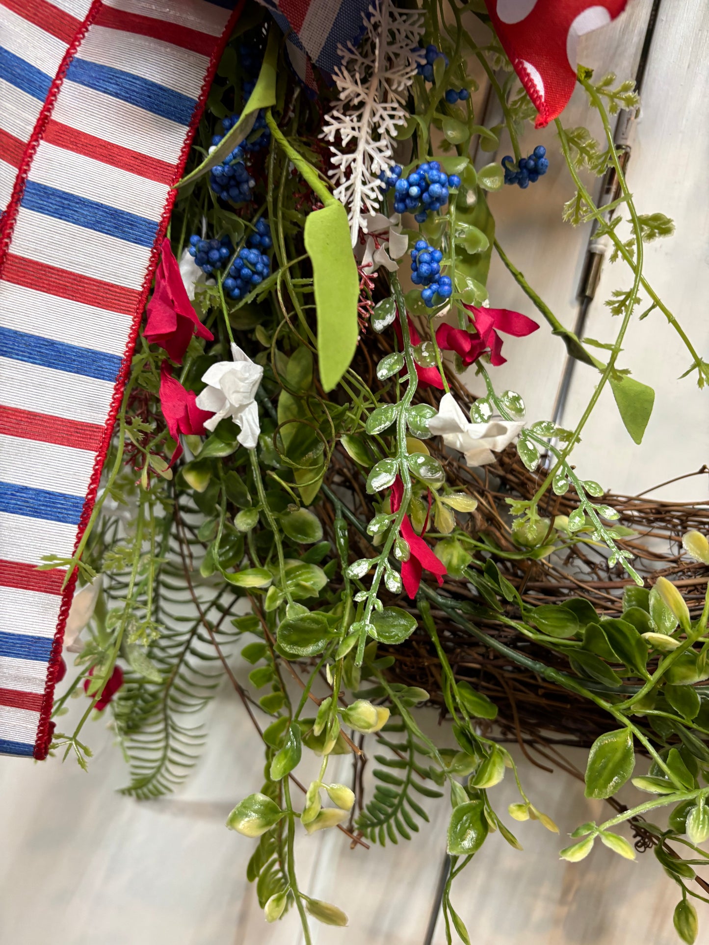 18" Red White Blue Grapevine Patriotic Greenery Wreath